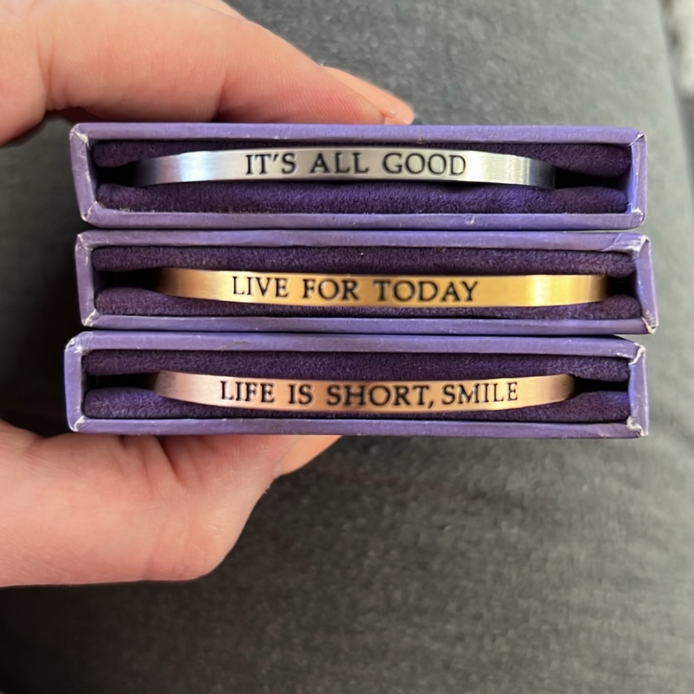 NWOT intuitions express yourself cuff bangle bracelet 3set